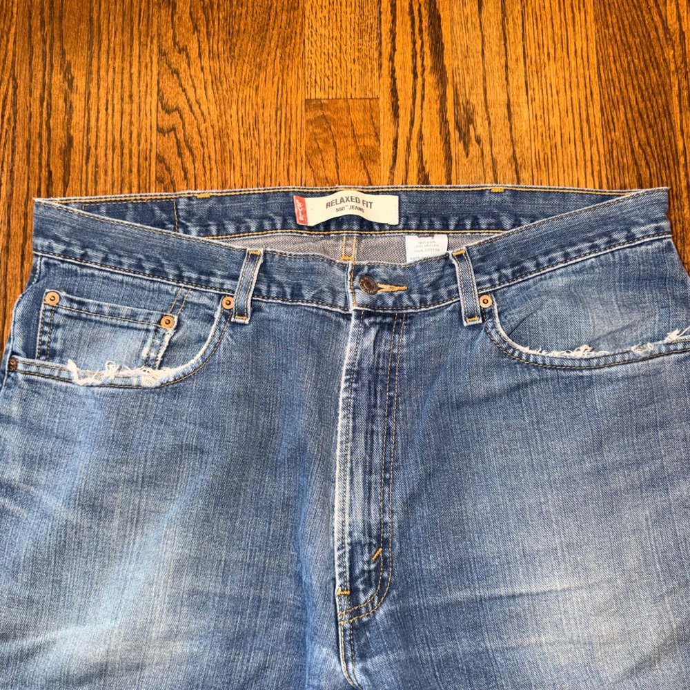 Levi's Men's Light Blue Relaxed Straight Jeans - Picture 3 of 10